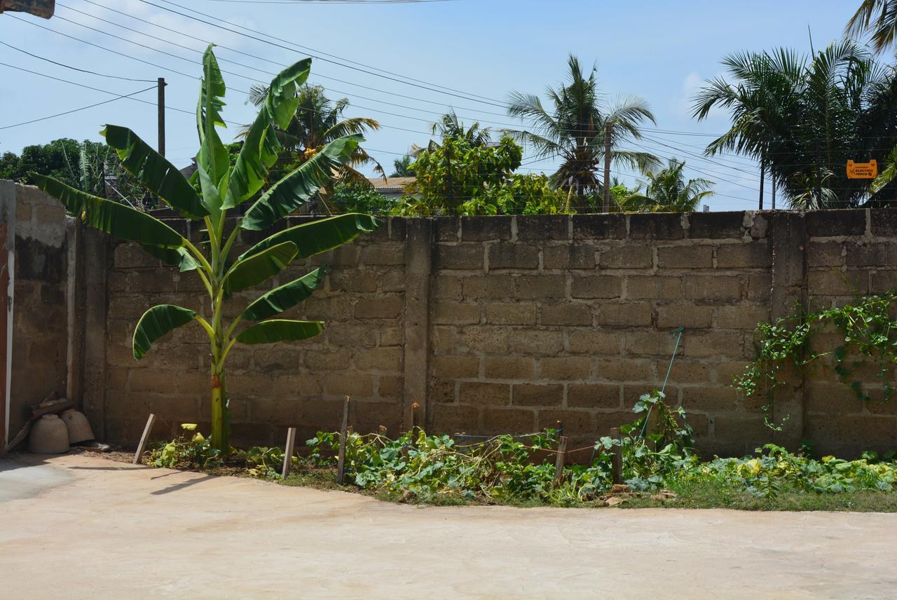 The Accra Backpackers Hostel Extérieur photo