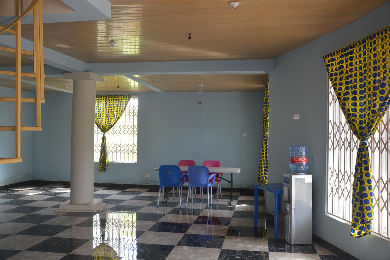 The Accra Backpackers Hostel Extérieur photo